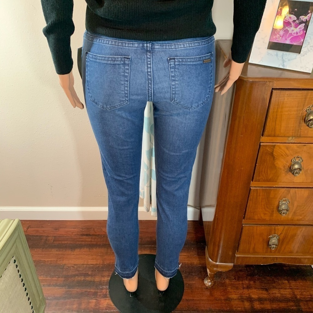 Michael Kors Blue Denim Logo Izzy SKINNY Jeans - Picture 8 of 12
